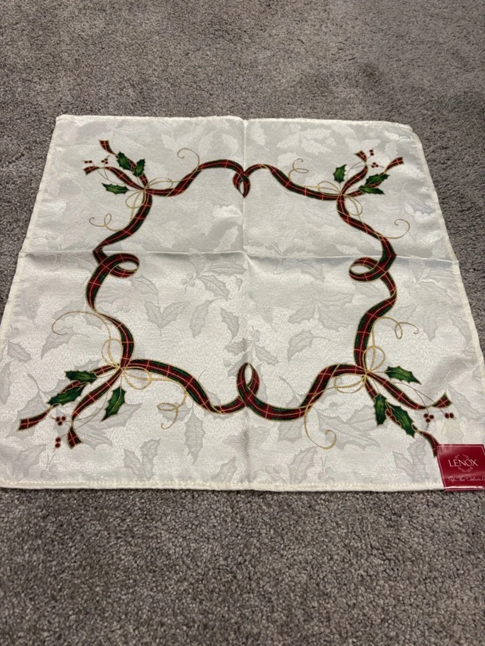 NWT Lenox Set Of 4 Holiday Nouveau Napkins